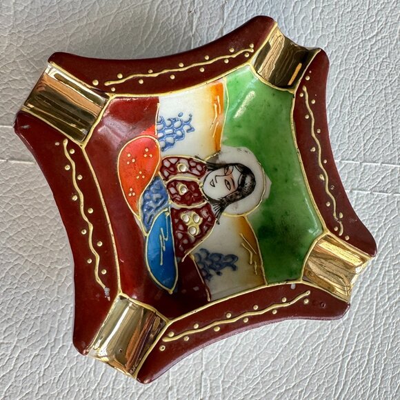 Vintage Small Hand Painted Ceramic Porcelain Ashtray JAPAN Collectible - Picture 3 of 5